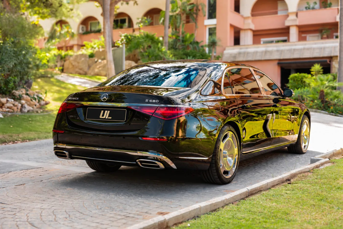Rear three-quarter view of the black Mercedes-Maybach S 680 showing the Maybach and S 680 badges.